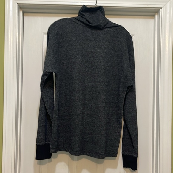 Ski the East - charcoal gray turtleneck jersey - size S - Picture 2 of 7